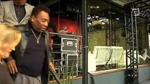 Pelé se recupera de cirurgia de cálculos renais