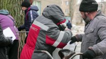 Bombardeos en Ucrania y Rusia causan un muerto y varios heridos