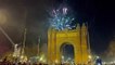 Afeccionats argentins celebren el triomf de la seva selecció a l'Arc de Triomf de Barcelona