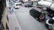 Esenler'de minibüslü gaspçılar kadının cep telefonunu çaldı