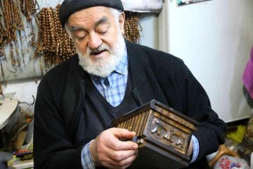 50 yıldır ahşaplara ilmek ilmek sanat işliyor