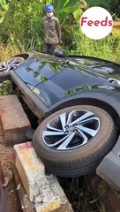 Các thầy ở Bình Dương lái xe - Độc lạ Bình Dương