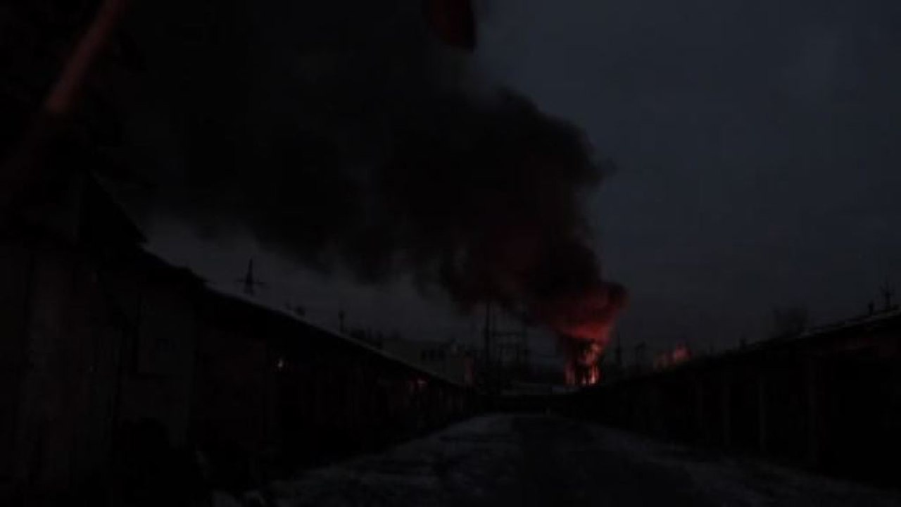 Ucraina, allarme aereo per nuovi attacchi con droni su Kiev