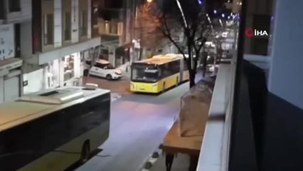 Sultangazi'de İETT otobüsleri yolda kaldı