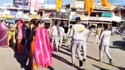 विहिप व बजरंग दल ने नगर में निकाला पथ संचलन
