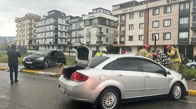 İstanbul’da otomobille polisten kaçarken kaza yaptı: 2 yaralı
