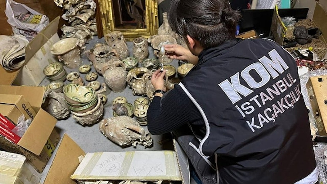 KADıköy'de yüzlerce hayvan boynuzu ele geçirildi