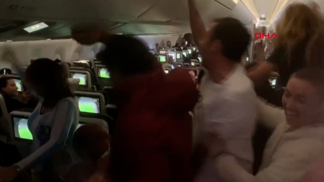 Arjantinli yolcular 30 bin fitte şampiyonluk coşkusu yaşadılar