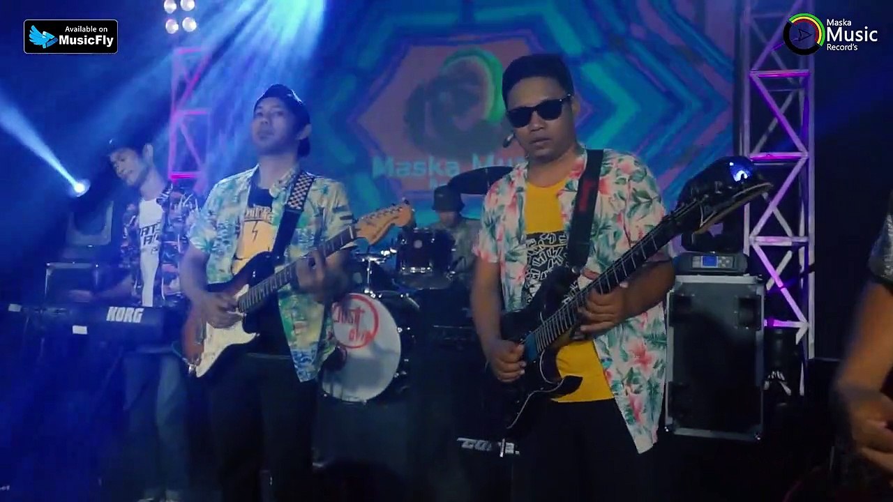 Safira Inema - Tetap Setia (Official Music Video)