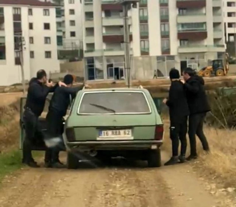 İnegöl'de otomobil hırsızları yakalandı