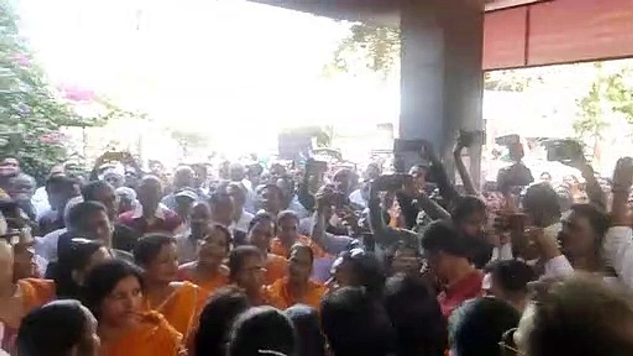 .जैन समाज एकजुट हो बोला: धर्म स्थल की मर्यादा पर न करें चोट