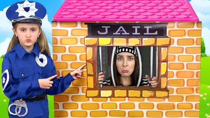 Sasha plays as Cop Police and Max go to Jail Playhouse Toy