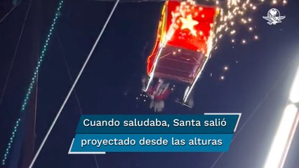 Santa Claus casi cae de su trineo volador en parque de Guanajuato