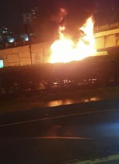 ATAŞEHİR'DE SERVİS MİNİBÜSÜ ALEV ALEV YANDI