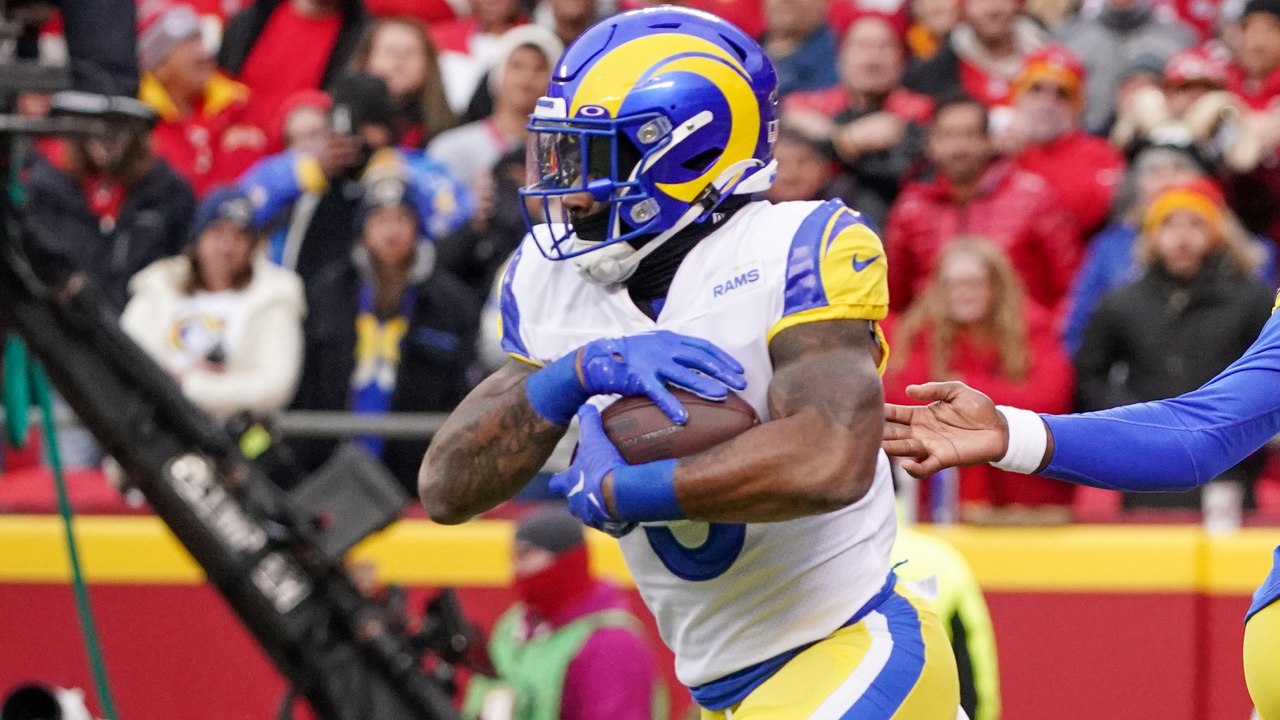 Thrive Fantasy Week 15 MNF Player Props: Cam Akers