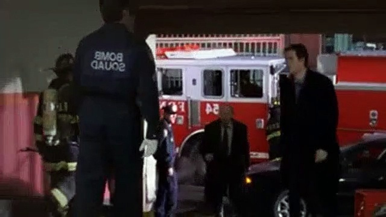 NYPD Blue Season 12 Episode 15 La Bomba