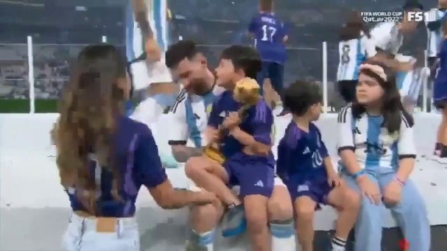 QATAR FIFA WORLD CUP 2022 ● Messi Celebration Moment after Argentina vs France Momento de comemoração de Messi após Argentina x França