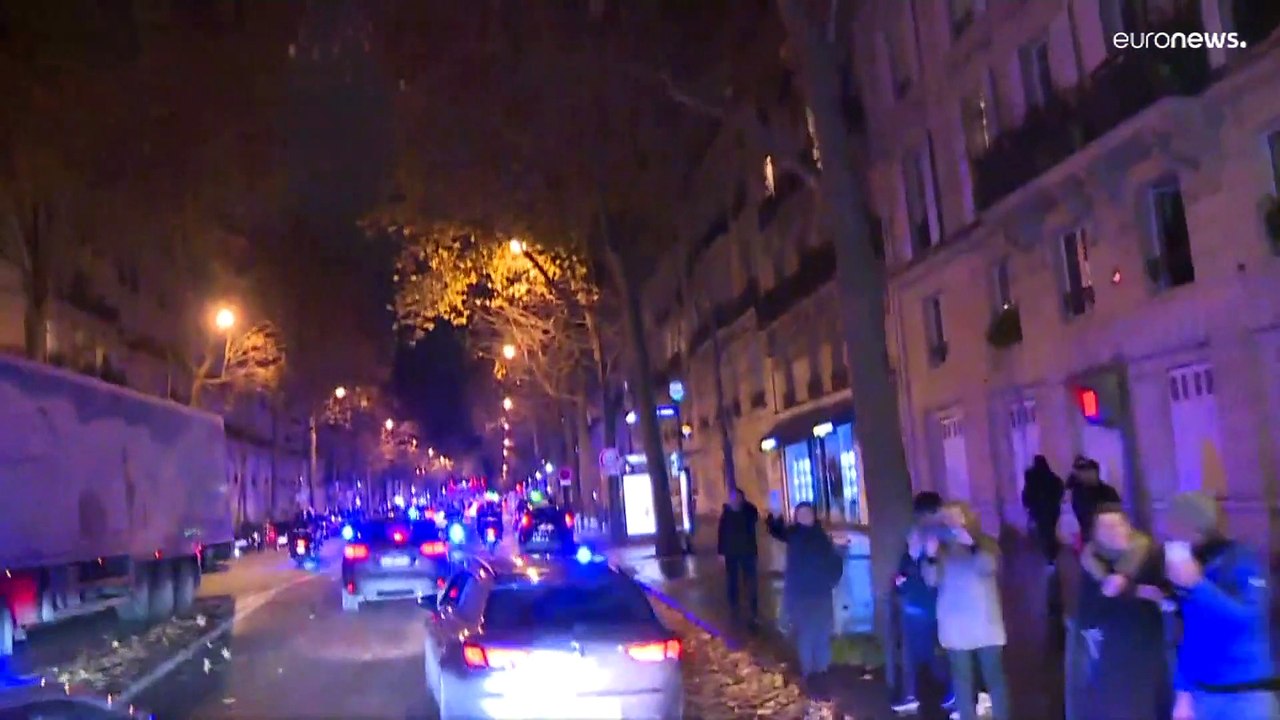 Les Bleus acclamés à leur retour : 50 000 personnes à Paris place de la Concorde