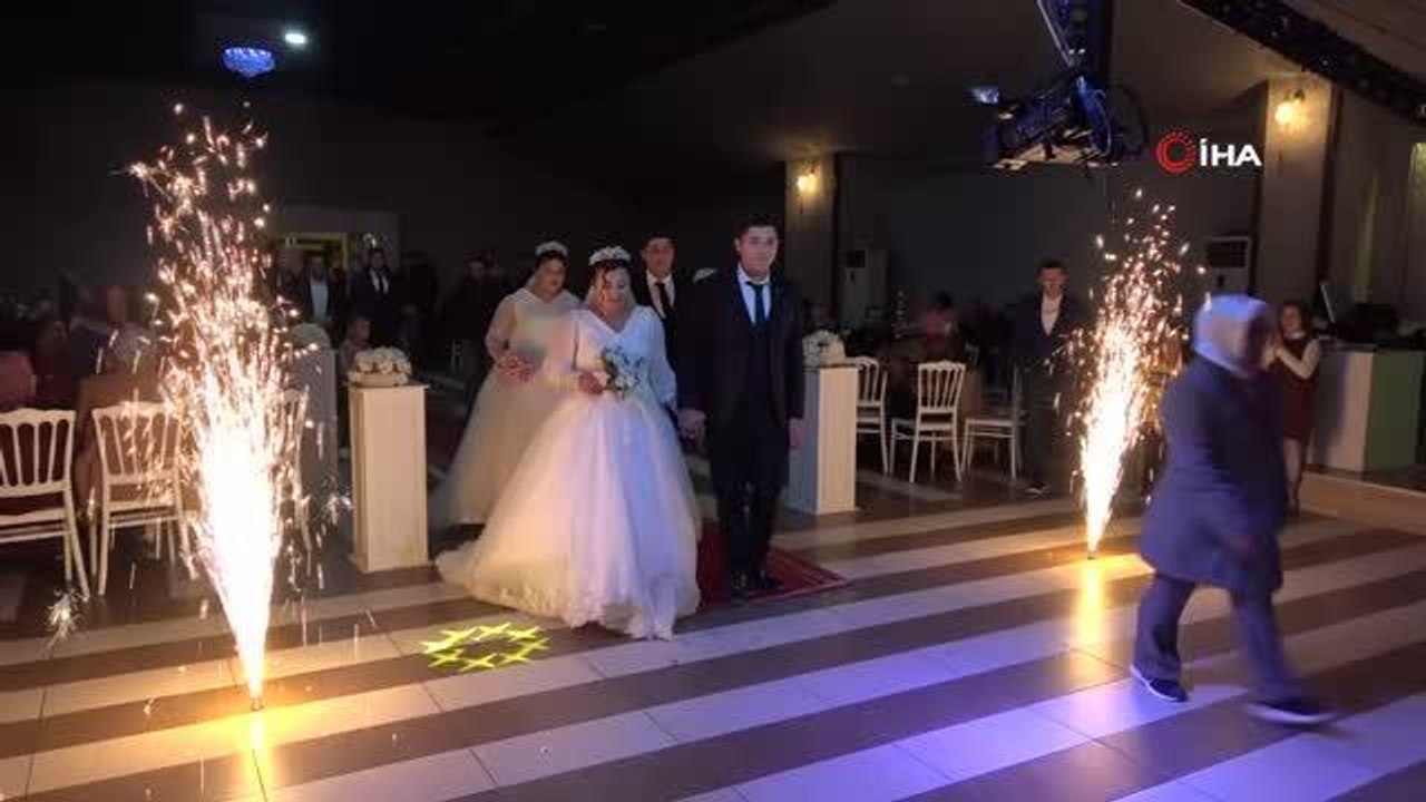 Ordu'da ikiz kardeşler, gönüllerini kaptırdıkları kız kardeşler ile aynı düğün merasiminde evlendi
