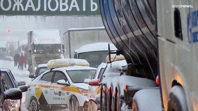 Москва приходит в себя после рекордных снегопадов