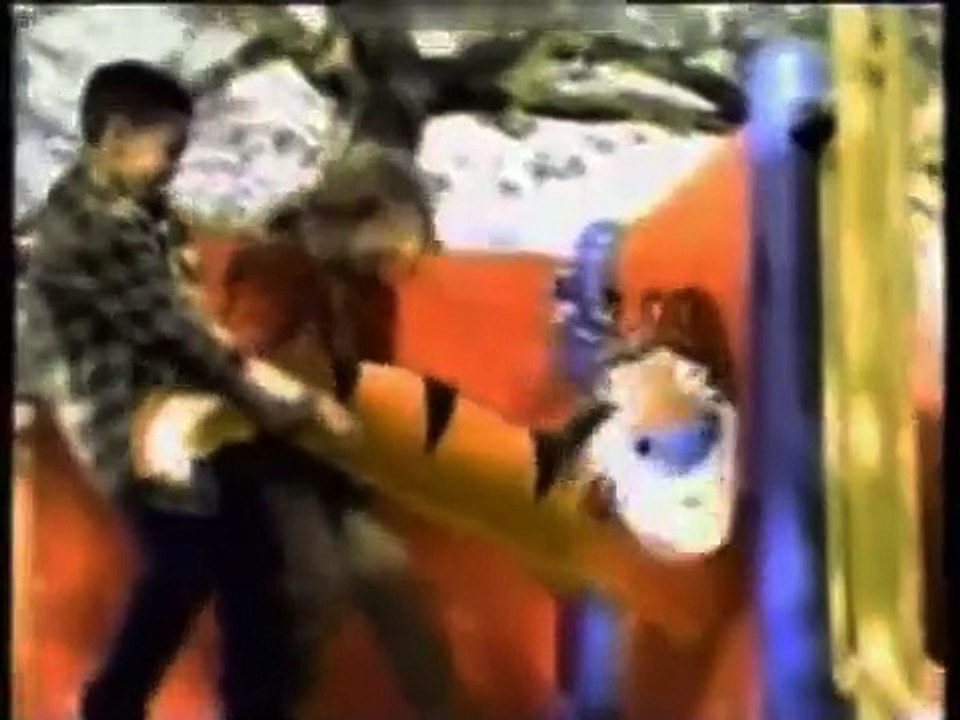 Kellogg's Frosted Flakes Cereal Commercials: Elementary School (1997)