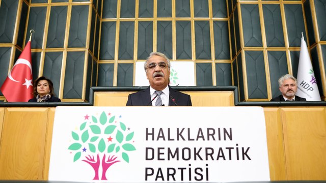 #CANLI | HDP Eş Genel Başkanı Mithat Sancar, partisinin grup toplantısında konuşuyor