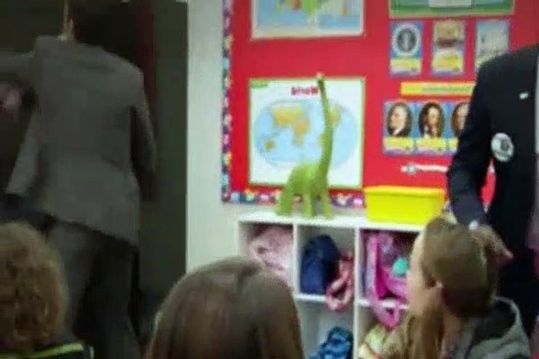 Veep S05E09 Kissing Your Sister