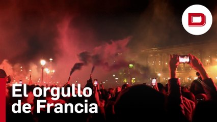 Los franceses reciben orgullosos a sus "Bleus" a pesar de la derrota