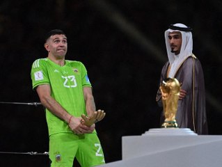"L'arrogance ne fonctionne pas avec moi" : Emiliano Martinez dédie son geste graveleux aux supporters français