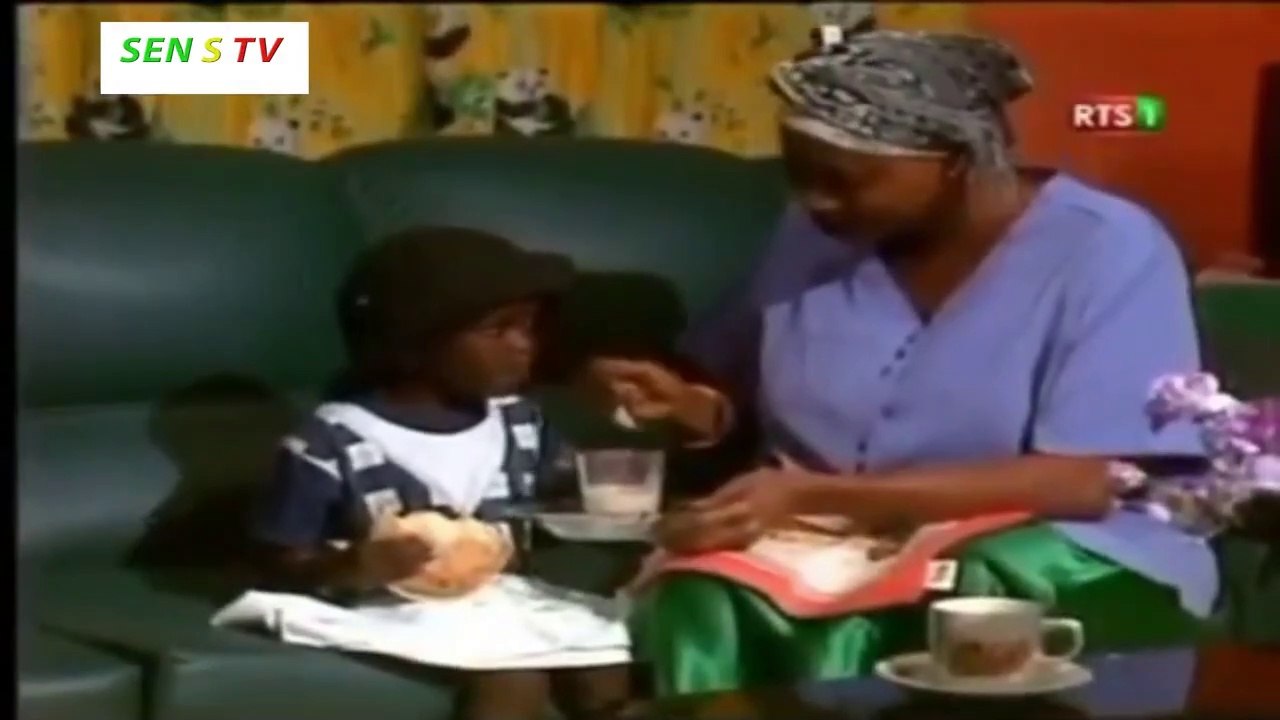 Théâtre sénégalais Téléfilm sénégalais SAAGGANE (naïveté)