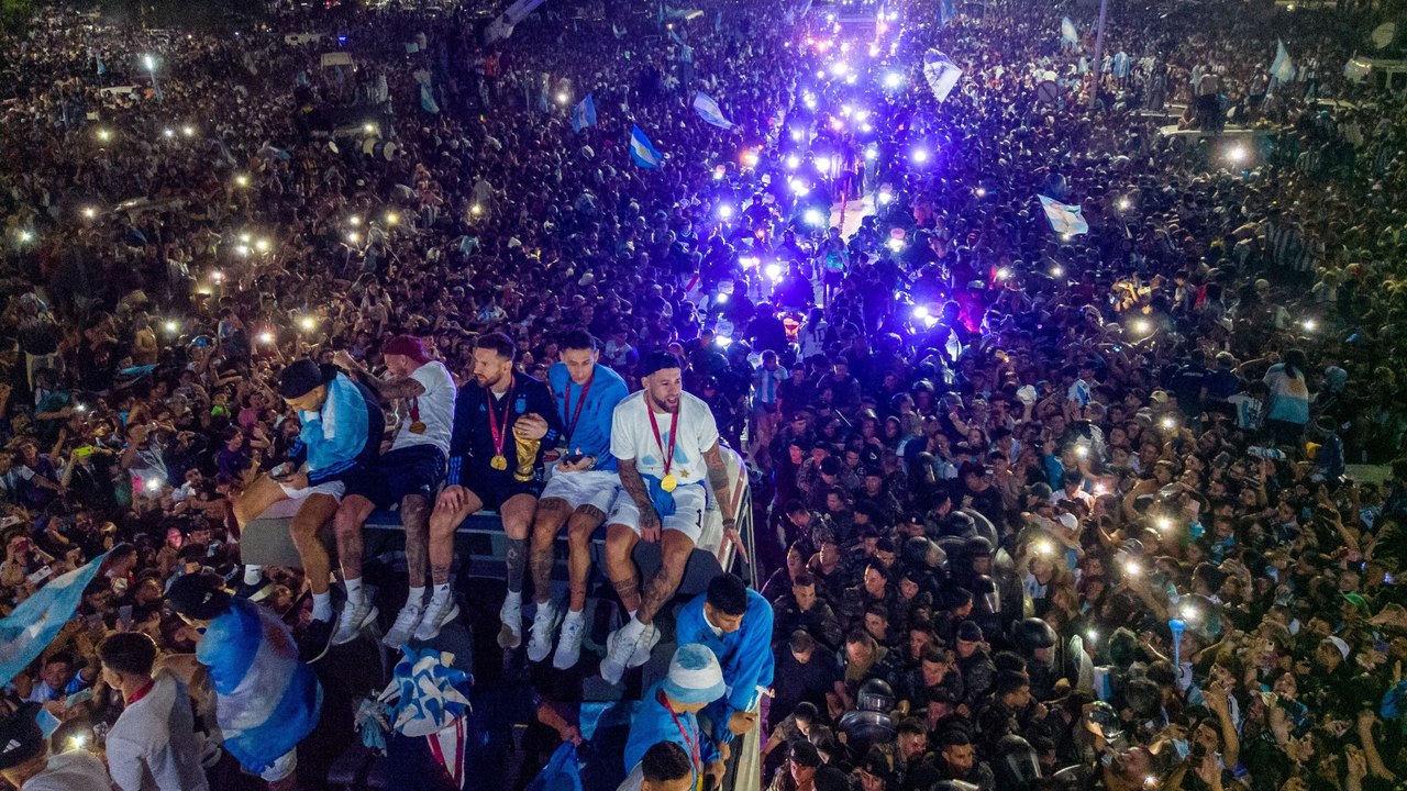 Argentinien im Ausnahmezustand: Die Ankunft der WM-Helden