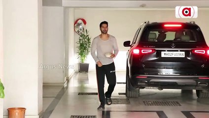 Varun Dhawan Snapped At Karan Johar's House In Bandra