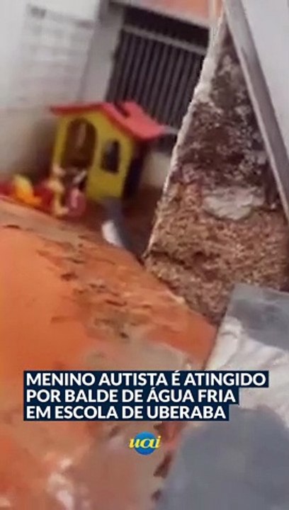 Menino autista aos prantos é atingido por balde de água fria em escola de Uberaba