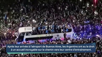 L'incroyable foule déjà présente pour féliciter l'Albiceleste