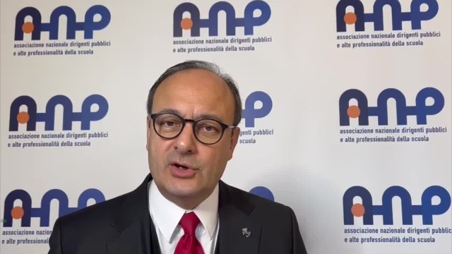 Associazione Presidi: Bene circolare sui cellulari a scuola, si usi solo per la didattica