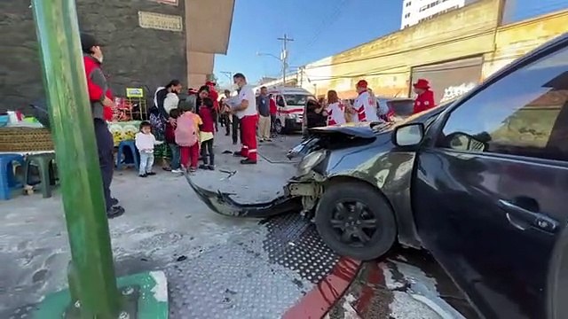 Adultos, niños y un bebé atropellados tras colisión de vehículos