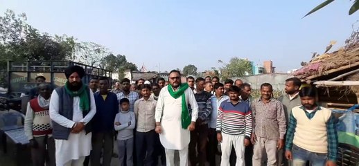 गन्ना किसानों के बकाये को लेकर चढूनी ग्रुप ने गोलागोकर्णनाथ की बजाज चीनी मिल पर धरना प्रदर्शन करने की किसानों से की अपील ,पिछले सत्र का अभी तक नहीं हो पाया है गन्ने का भुगतान