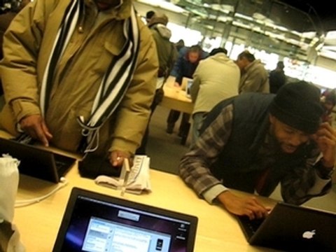Jailbreak iPhone @ Apple Store 5th Avenue = priceless
