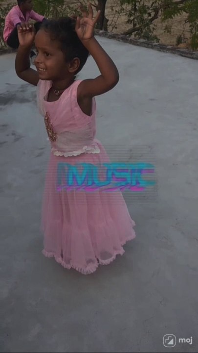 Beby girls dance