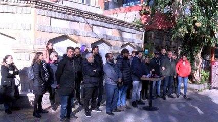 Pazar günü kapatma kararına karşı kuaförler Maltepe'de toplandı