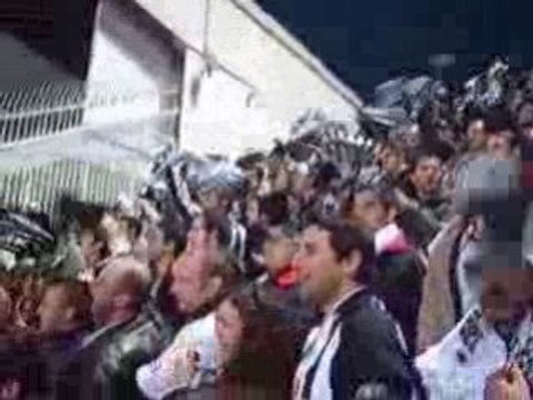 Beşiktaş - Gs maçı atkı şov Atkı sow