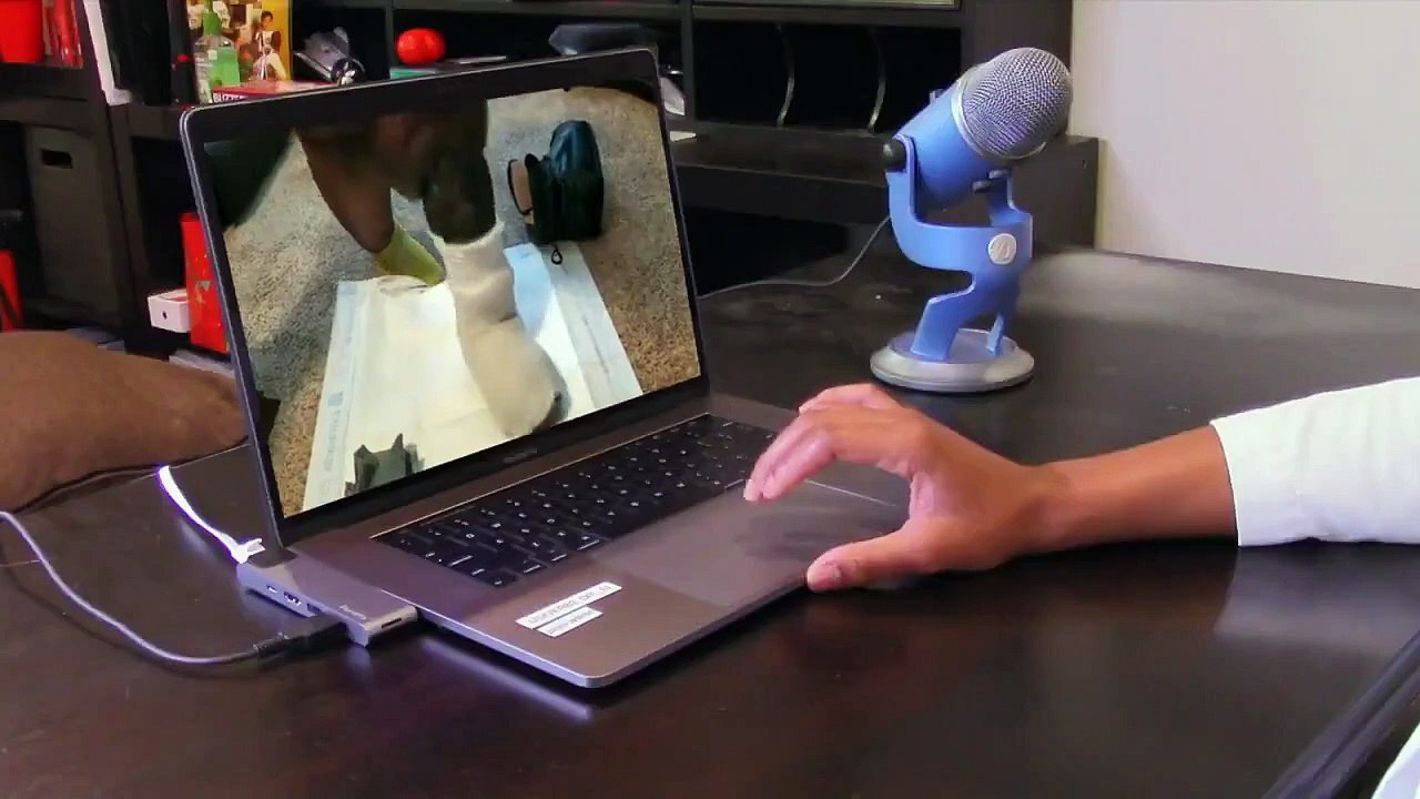 My Feet are Killing Me - Se2 - Ep02 - First Steps - Massive Mystery HD Watch HD Deutsch