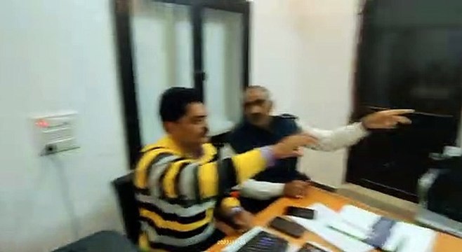 Bribe demanded in jail, sub jailer and broker arrested