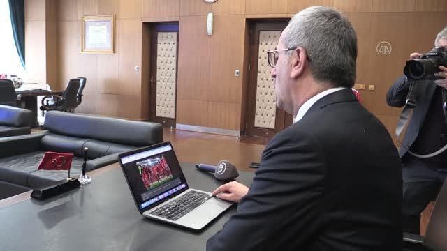 Kahramanmaraş Büyükşehir Belediye Başkanı Güngör AA'nın Yılın Fotoğrafları oylamasına katıldı
