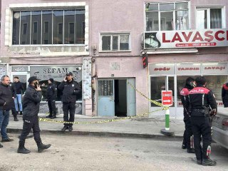 Çayevinde çıkan bıçaklı kavgada bir kişi ağır yaralandı