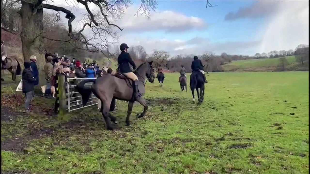 Holcombe Harriers Boxing Day parade