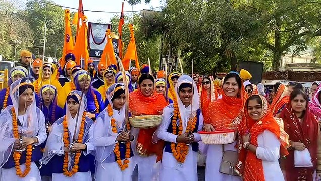 Video....गुरु गोविंद सिंह के प्रकाश पर्व पर निकाला नगर कीर्तन।