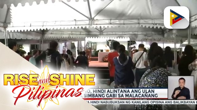 Ilang mga Pilipino, hindi alintana ang ulan para dumalo sa simbang gabi sa Malacañan Palace Grounds; Ilang bumibisita sa Malacañan Palace Grounds, nagmula pa sa malalayong lugar