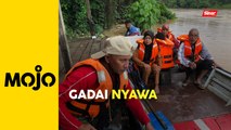 Pemandu bot di Kelantan bertaruh nyawa bantu penduduk