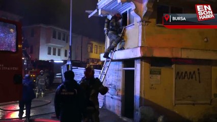 Bursa'da kullanılmayan 4 katlı tarihi binada yangın çıktı